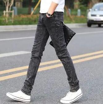 適合男大學生的褲子品牌 適合男大學生的褲子品牌