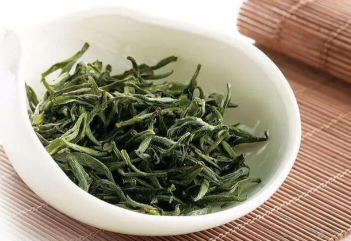 茶葉的五大類別:了解紅茶、綠茶、白茶、烏龍茶和黑茶 茶葉的五大類別:了解紅茶、綠茶、白茶、烏龍茶和黑茶