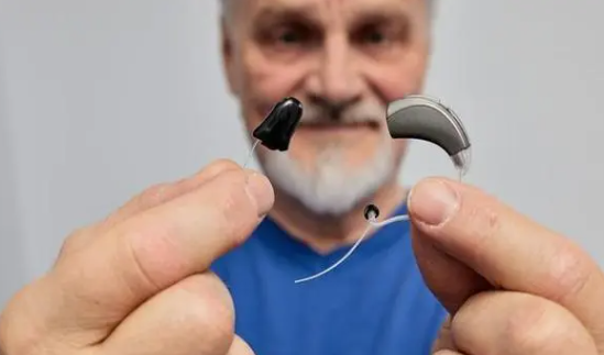 老年人助聽器怎么選