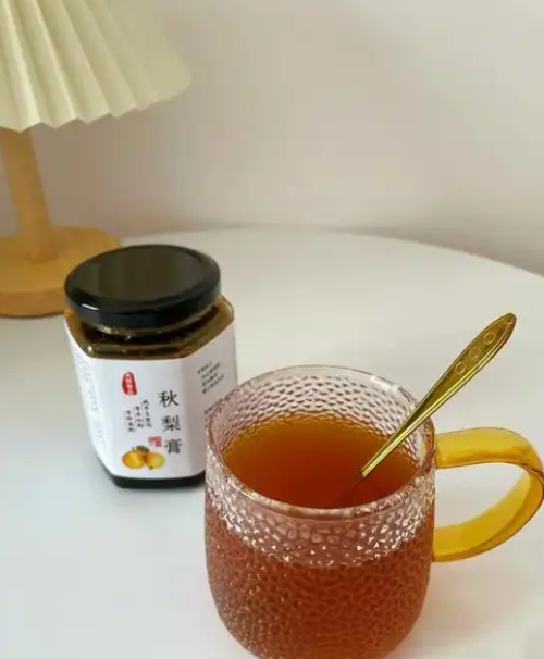 喝秋梨膏有什么好處和壞處 喝秋梨膏有什么好處和壞處